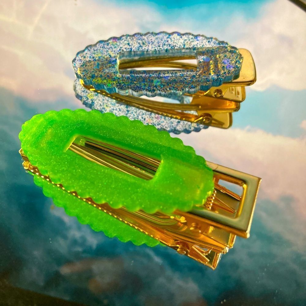 Blue & green glitter barrette set